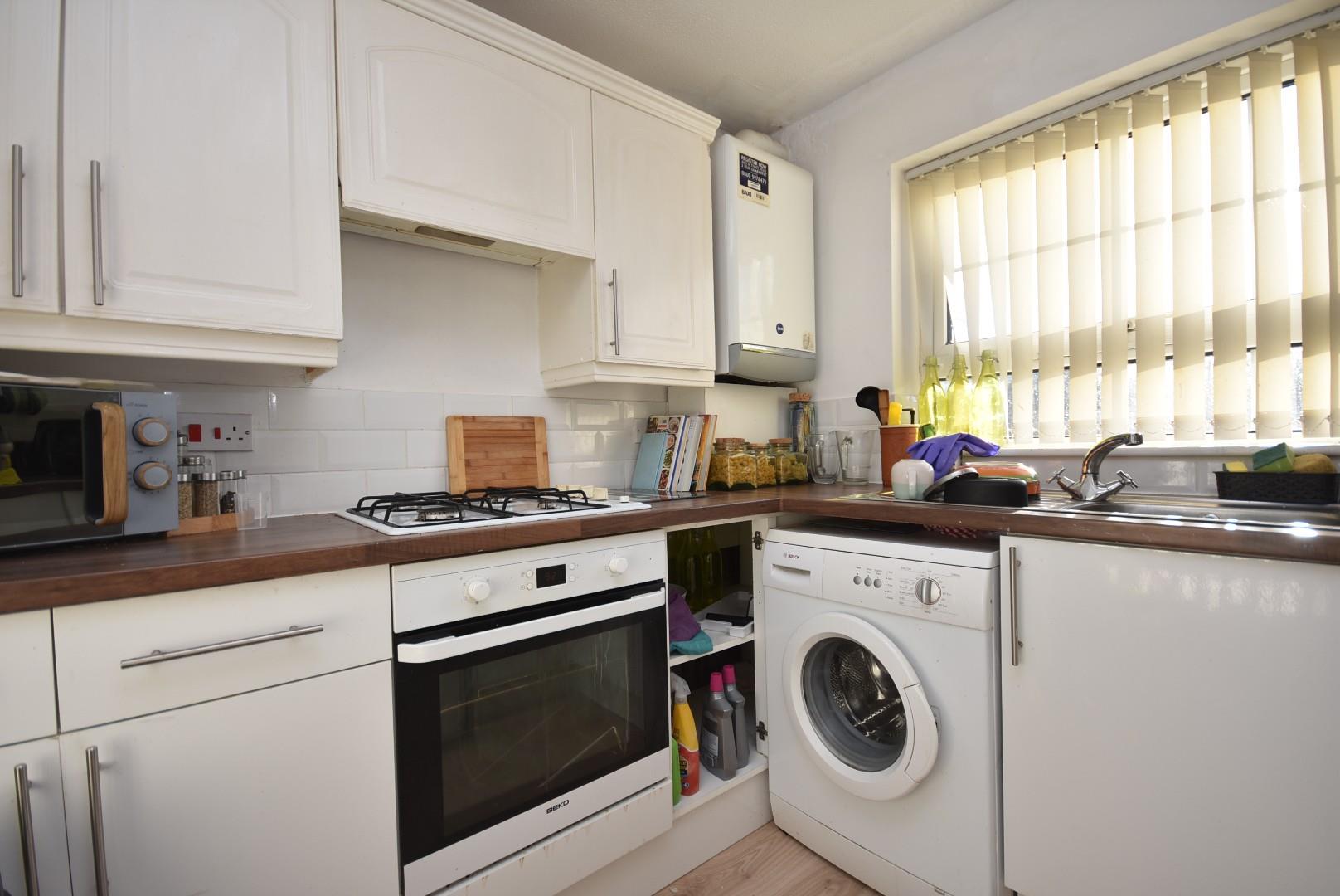 8 Parkview Court, Andrew Road, Penarth, CF64 2NS